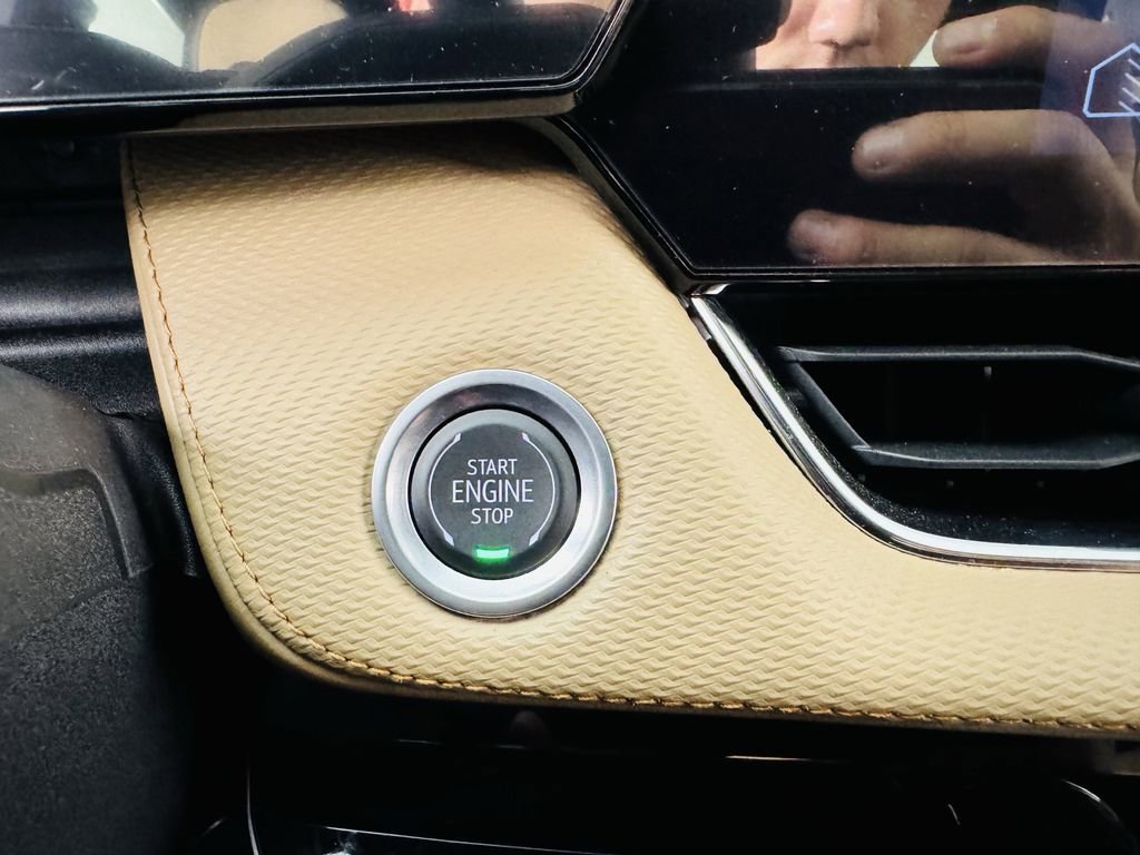 Used 2025 Chevrolet Equinox ACTIV w/ Safety and Technology Package image 15