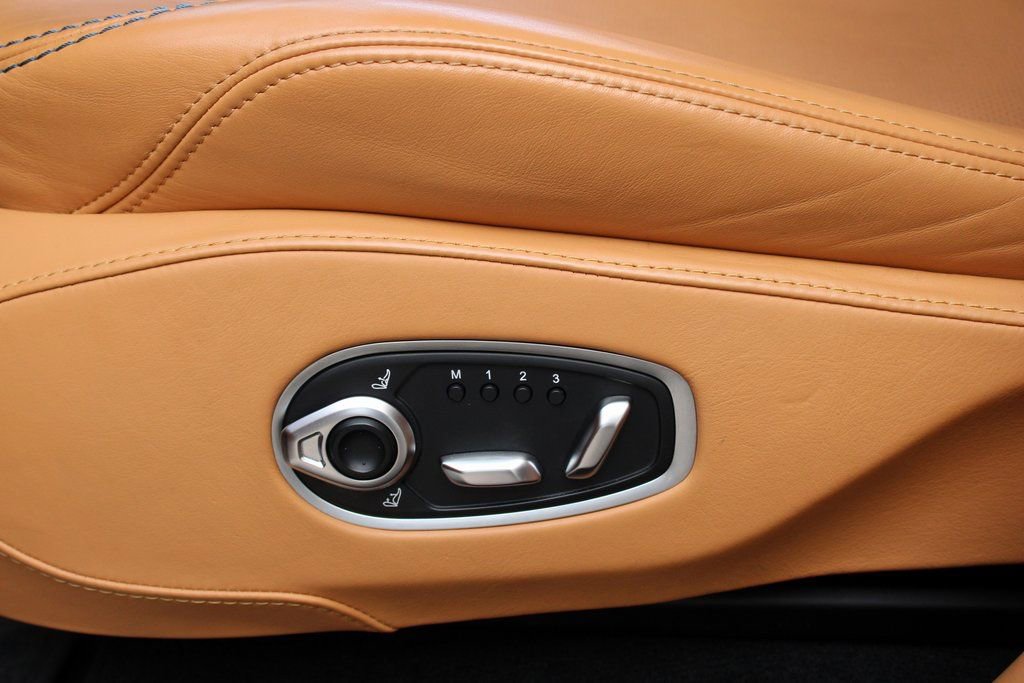 Used 2021 Aston Martin DBX image 20