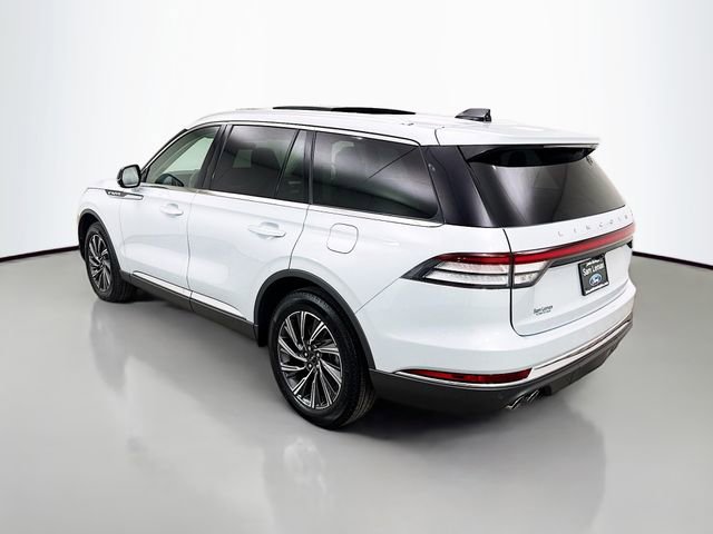 Used 2025 Lincoln Aviator AWD image 5