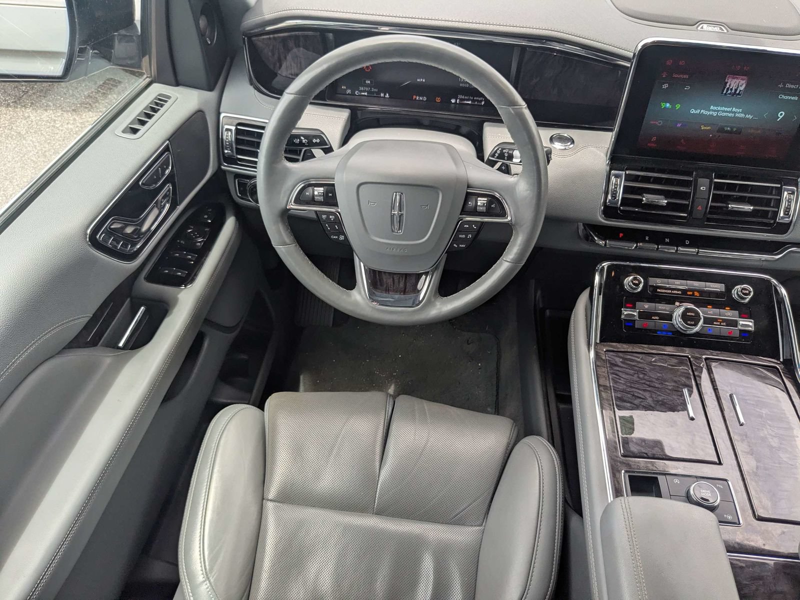 Used 2021 Lincoln Navigator L Reserve AWD/4WD image 18