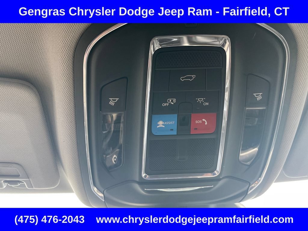Used 2023 Jeep Grand Cherokee Limited w/ Luxury Tech Group II AWD/4WD image 53