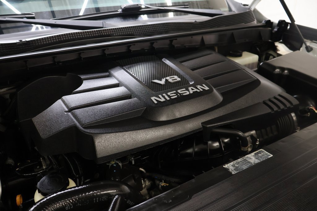 Used 2018 Nissan Titan SV image 20