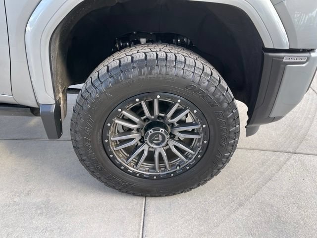 Used 2025 GMC Sierra 3500 AT4 w/ AT4 Premium Plus Package AWD/4WD image 22