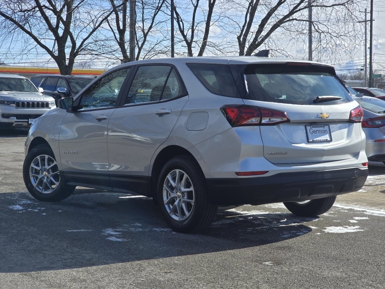 Used 2022 Chevrolet Equinox LS w/ LPO, Floor Liner Package image 12