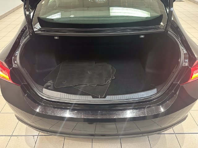 Used 2019 Chevrolet Malibu LT FWD image 17