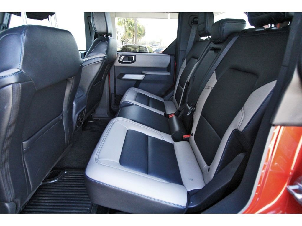 Used 2023 Ford Bronco Wildtrak image 7