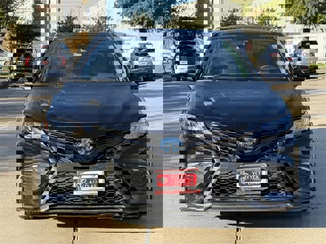 Used 2023 Toyota Camry SE image 7