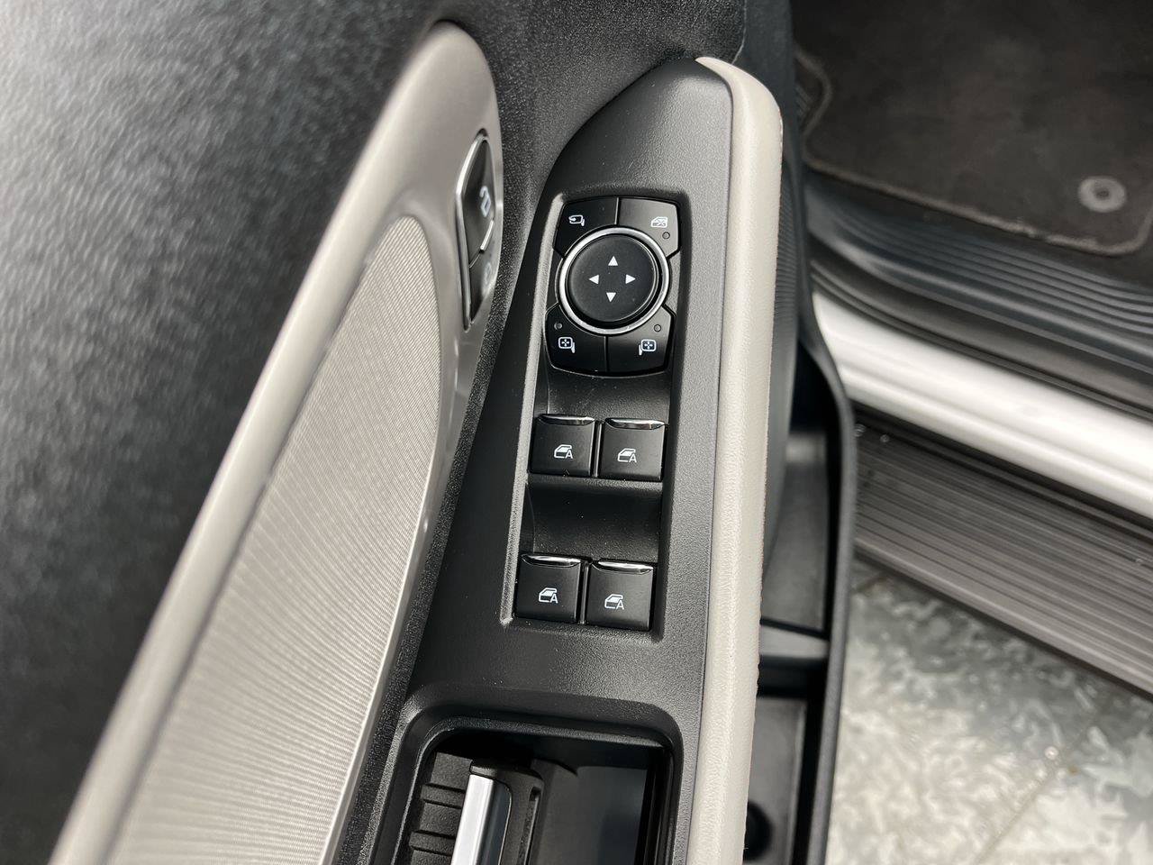 Used 2025 Ford Expedition Active AWD/4WD image 11