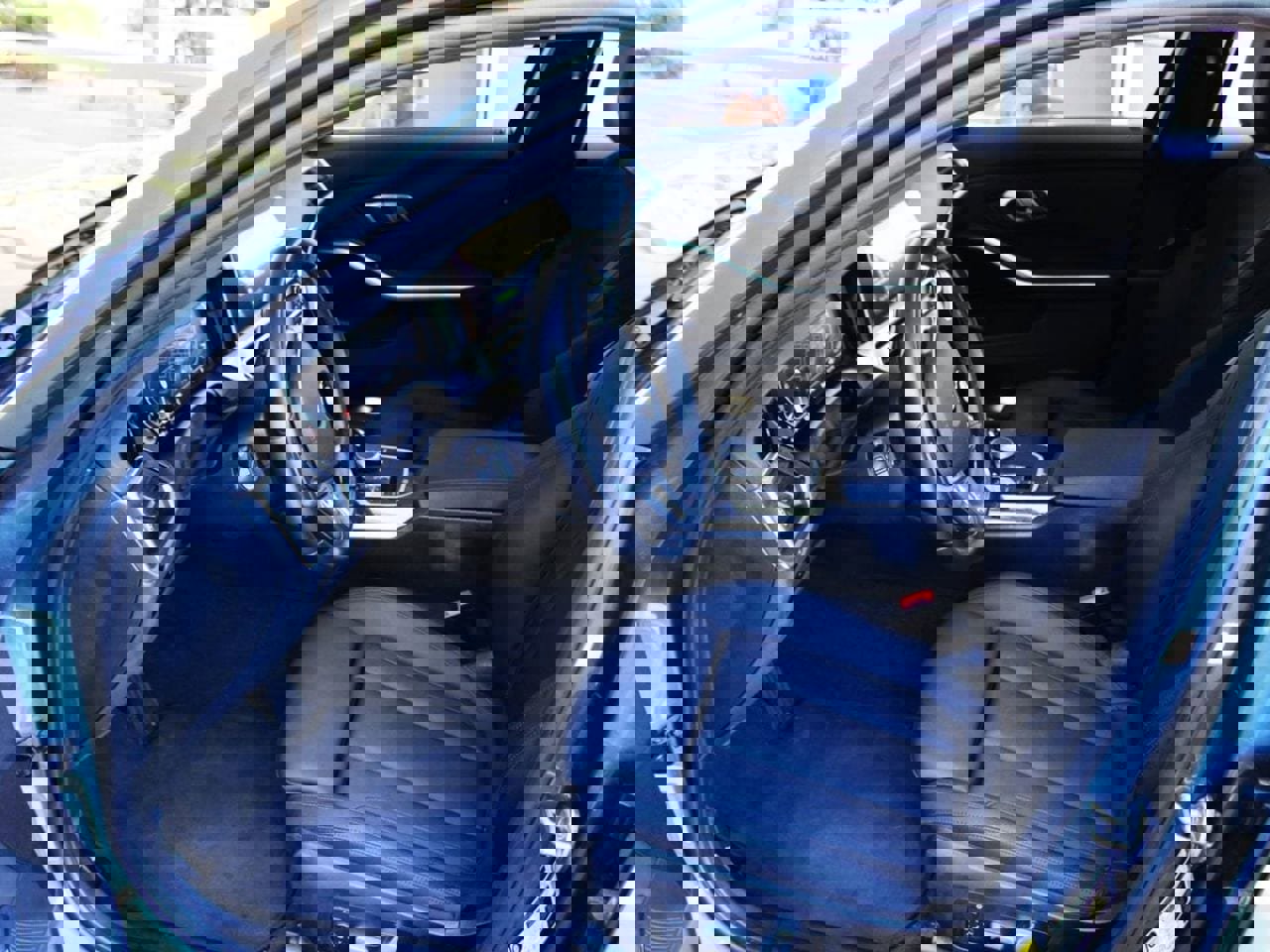 Used 2021 BMW 330i Sedan w/ Premium Package RWD image 9