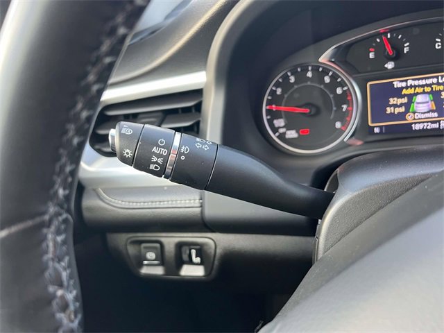 Used 2023 GMC Acadia SLT w/ Preferred Package image 26