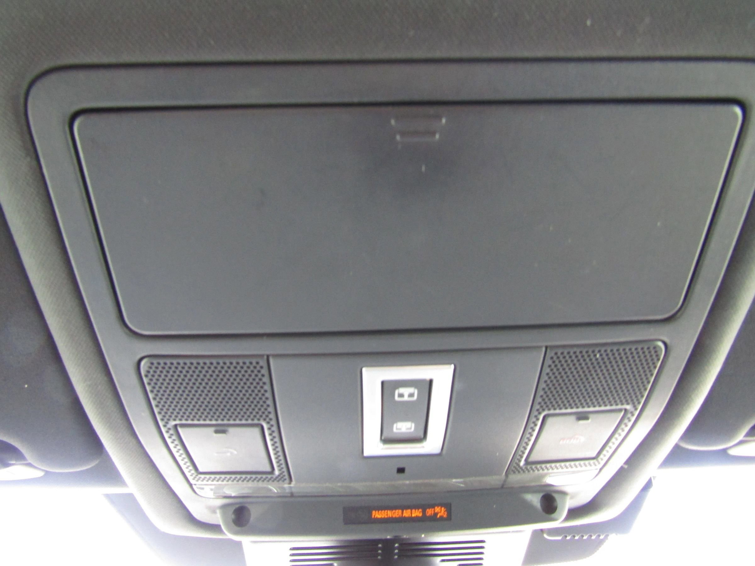 Used 2019 Land Rover Discovery Sport HSE image 45