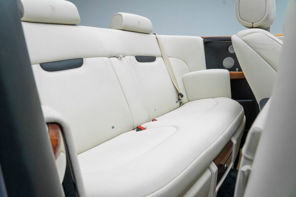 Used 2010 Rolls-Royce Phantom Drophead Coupe RWD image 51