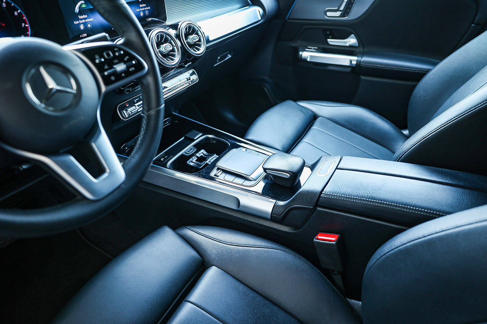 Used 2021 Mercedes-Benz GLB 250 image 24