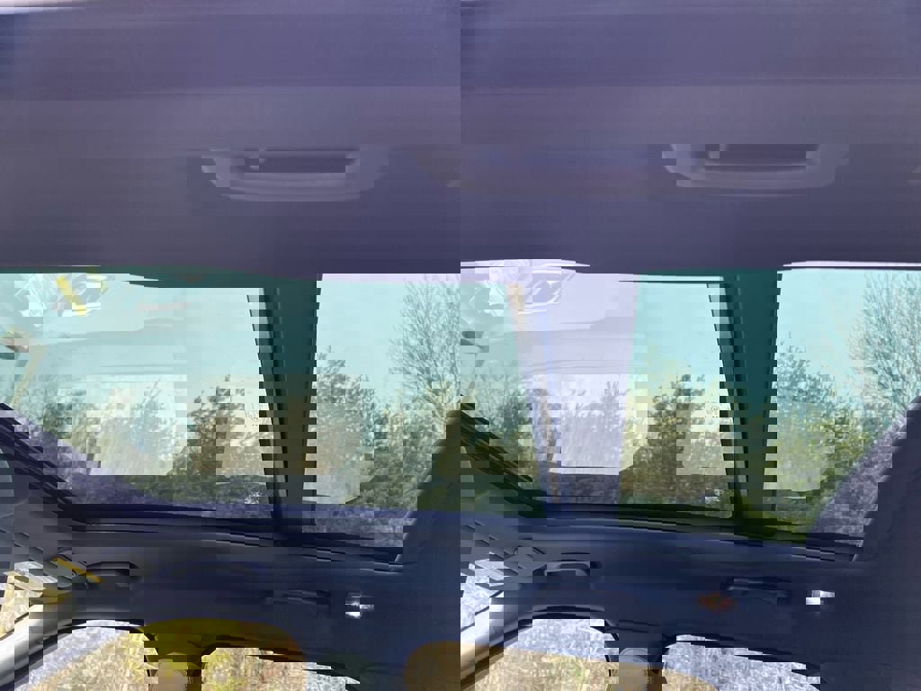 New 2026 Land Rover Range Rover Velar Dynamic SE image 25