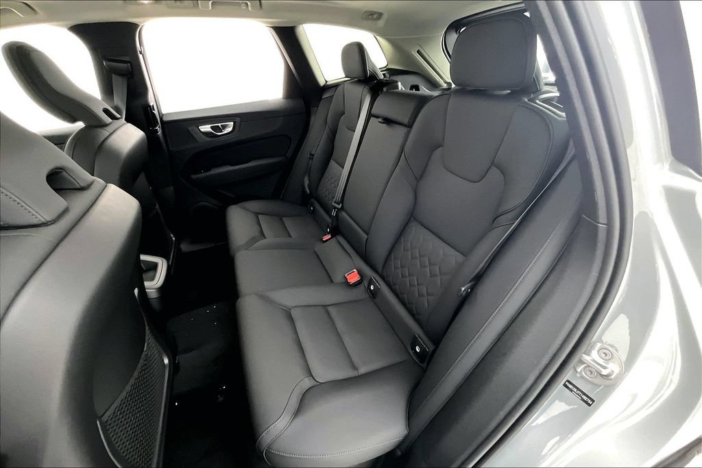 New 2026 Volvo XC60 B5 Core w/ Climate Package AWD/4WD image 17