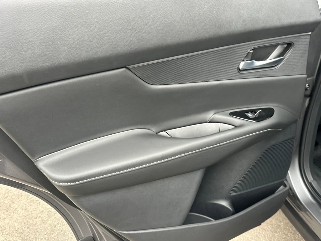 New 2026 Nissan Murano SV image 14