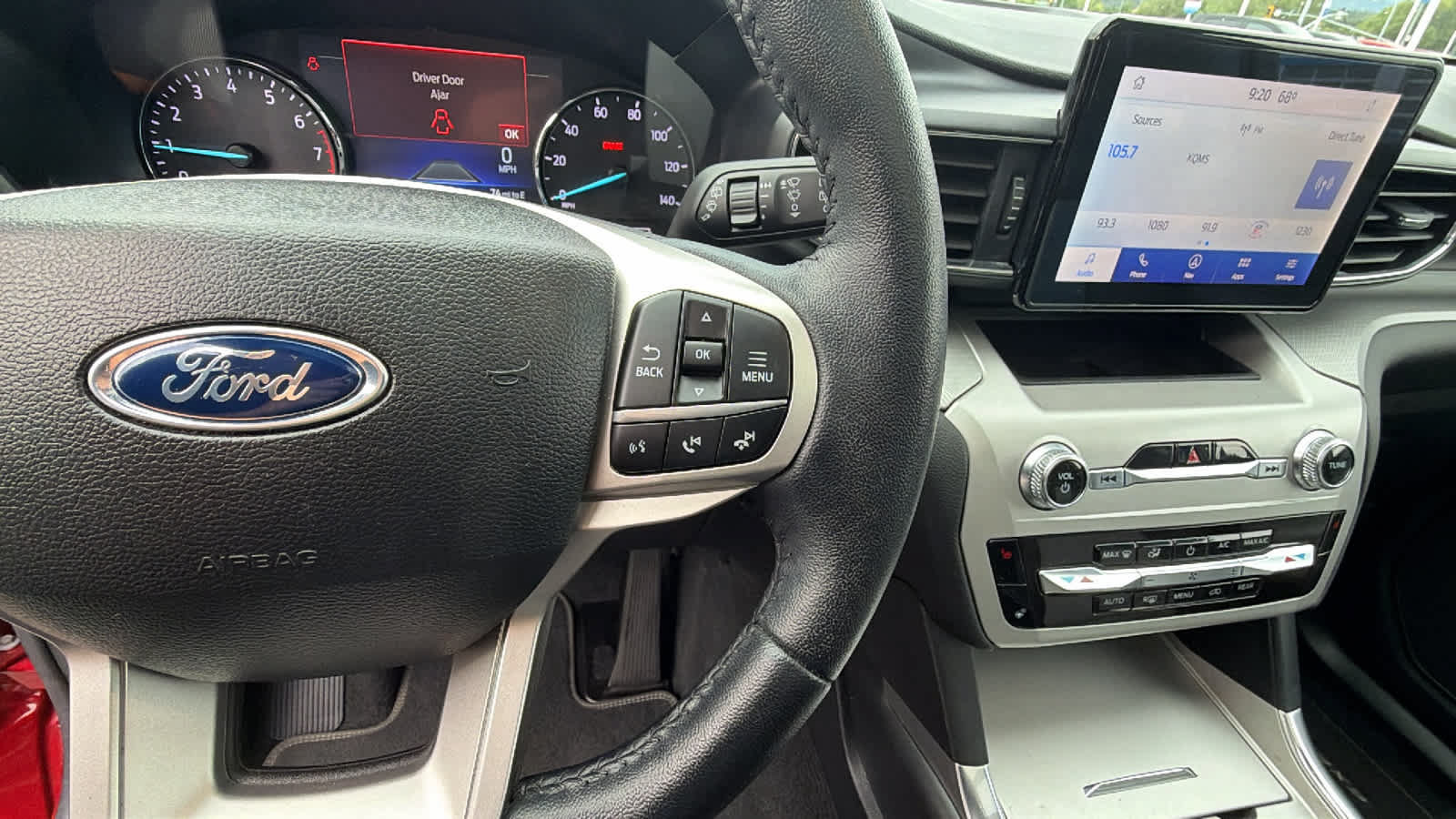 Used 2022 Ford Explorer XLT w/ Equipment Group 202A RWD image 20