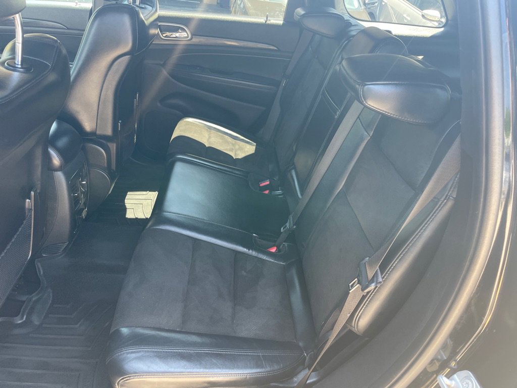 Used 2020 Jeep Grand Cherokee Altitude image 13