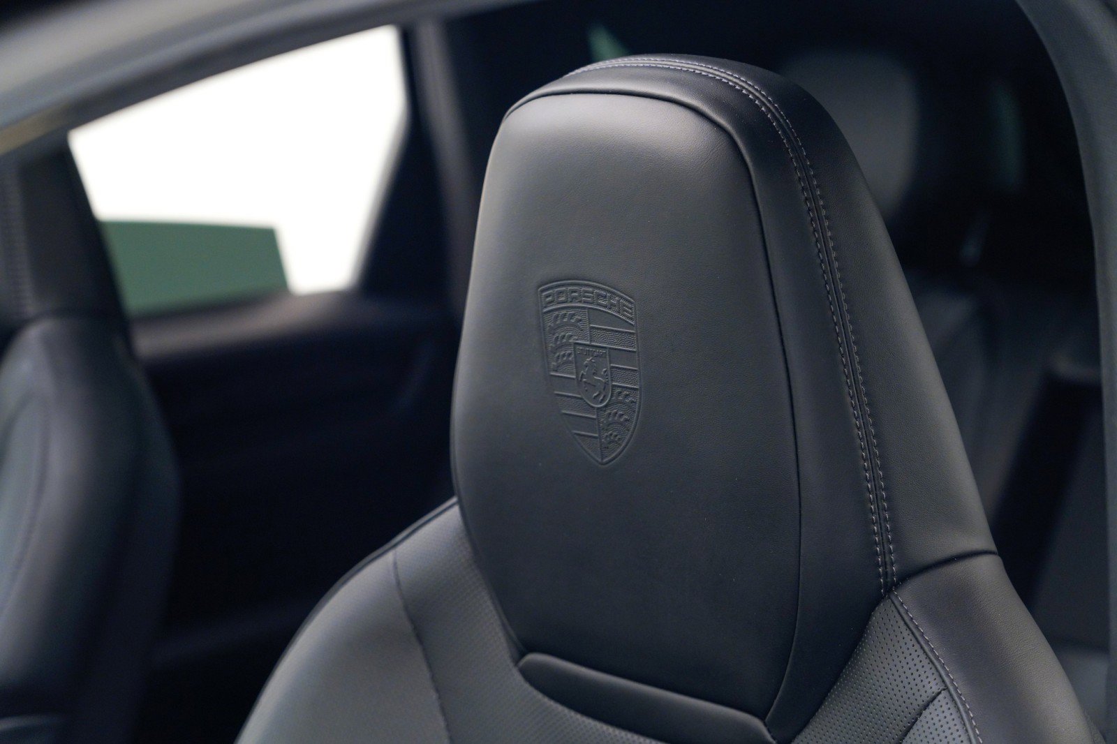 Used 2021 Porsche Cayenne S image 18