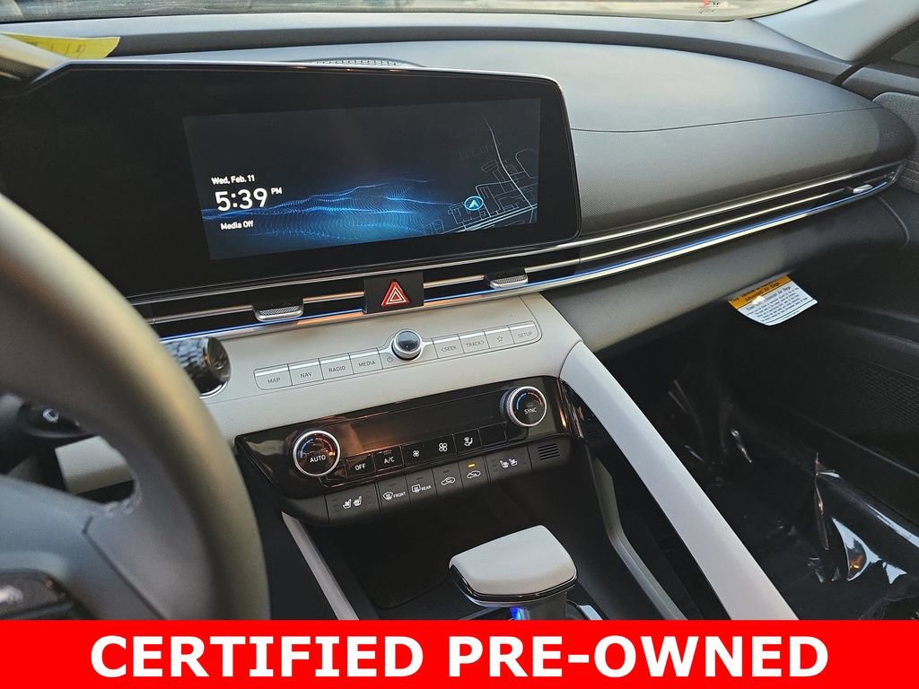 Certified 2025 Hyundai Elantra Limited image 20