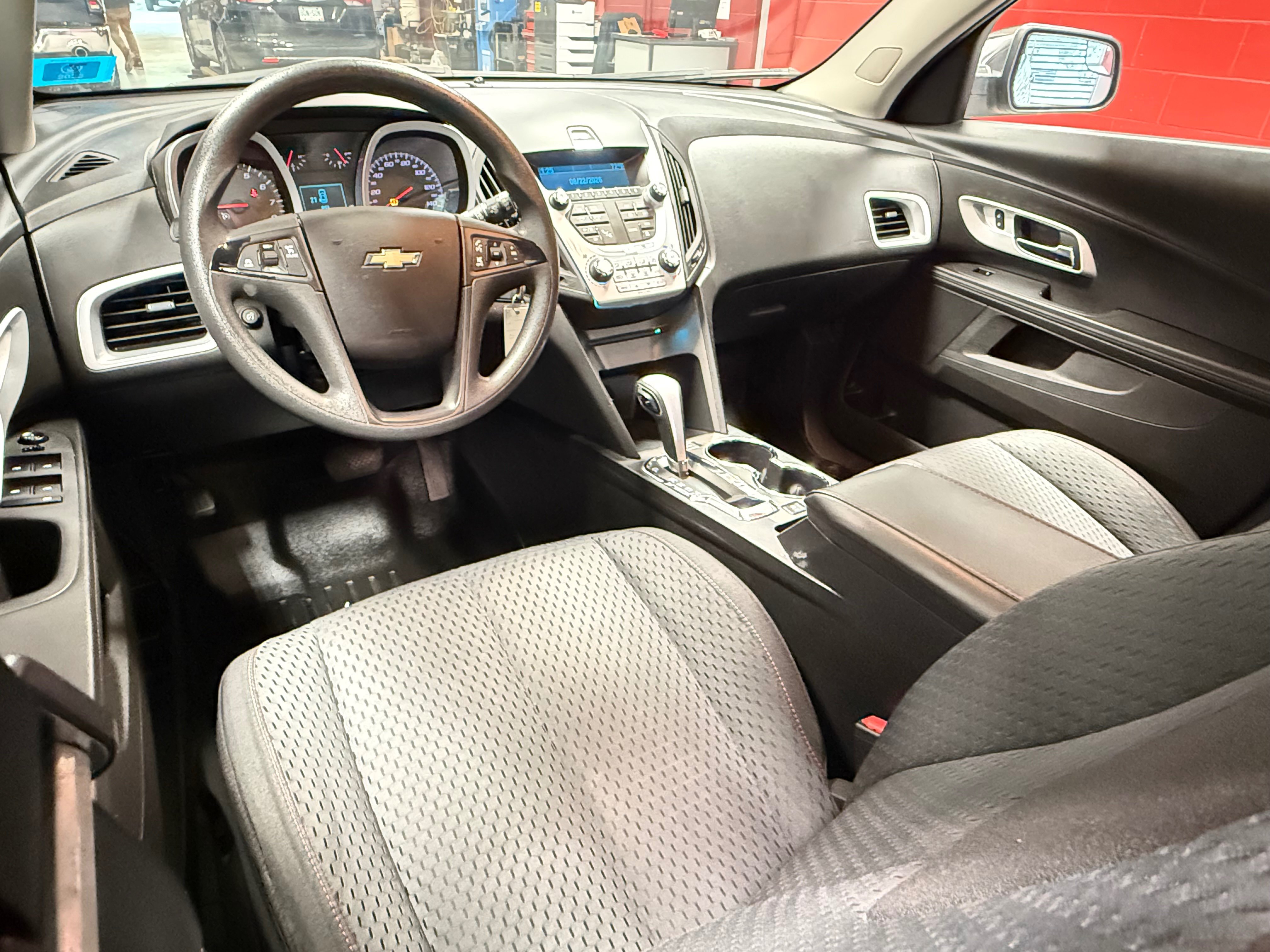 Used 2012 Chevrolet Equinox LS FWD image 19