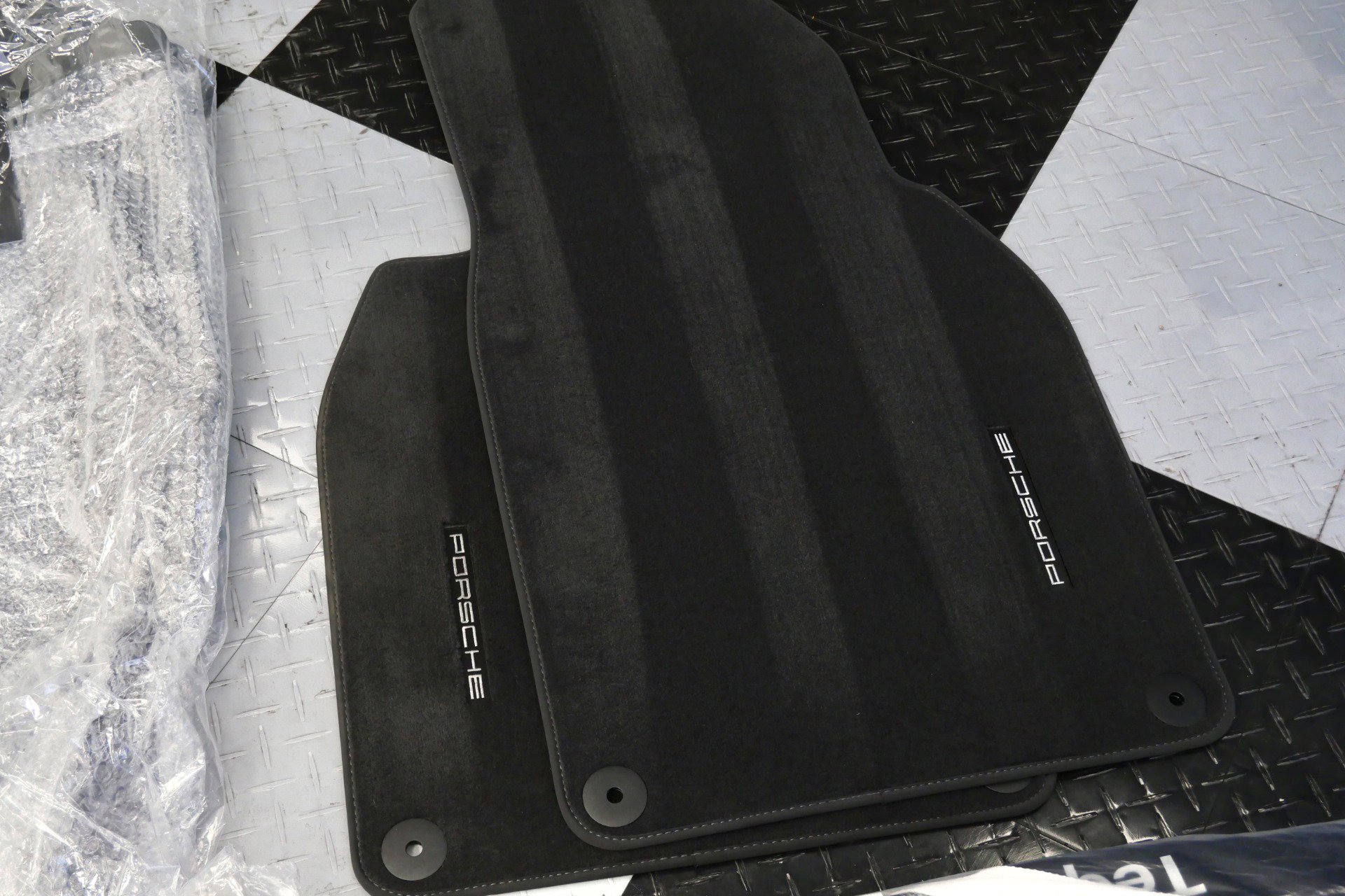 Used 2024 Porsche 911 Turbo image 41