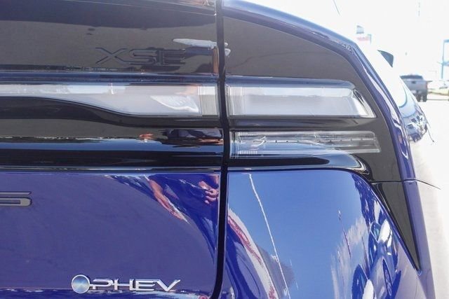 New 2026 Toyota Prius Plug-In Hybrid FWD image 8