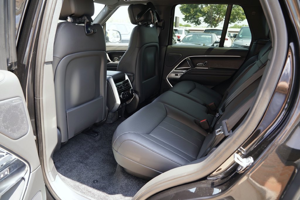 New 2026 Land Rover Range Rover SE AWD/4WD image 31