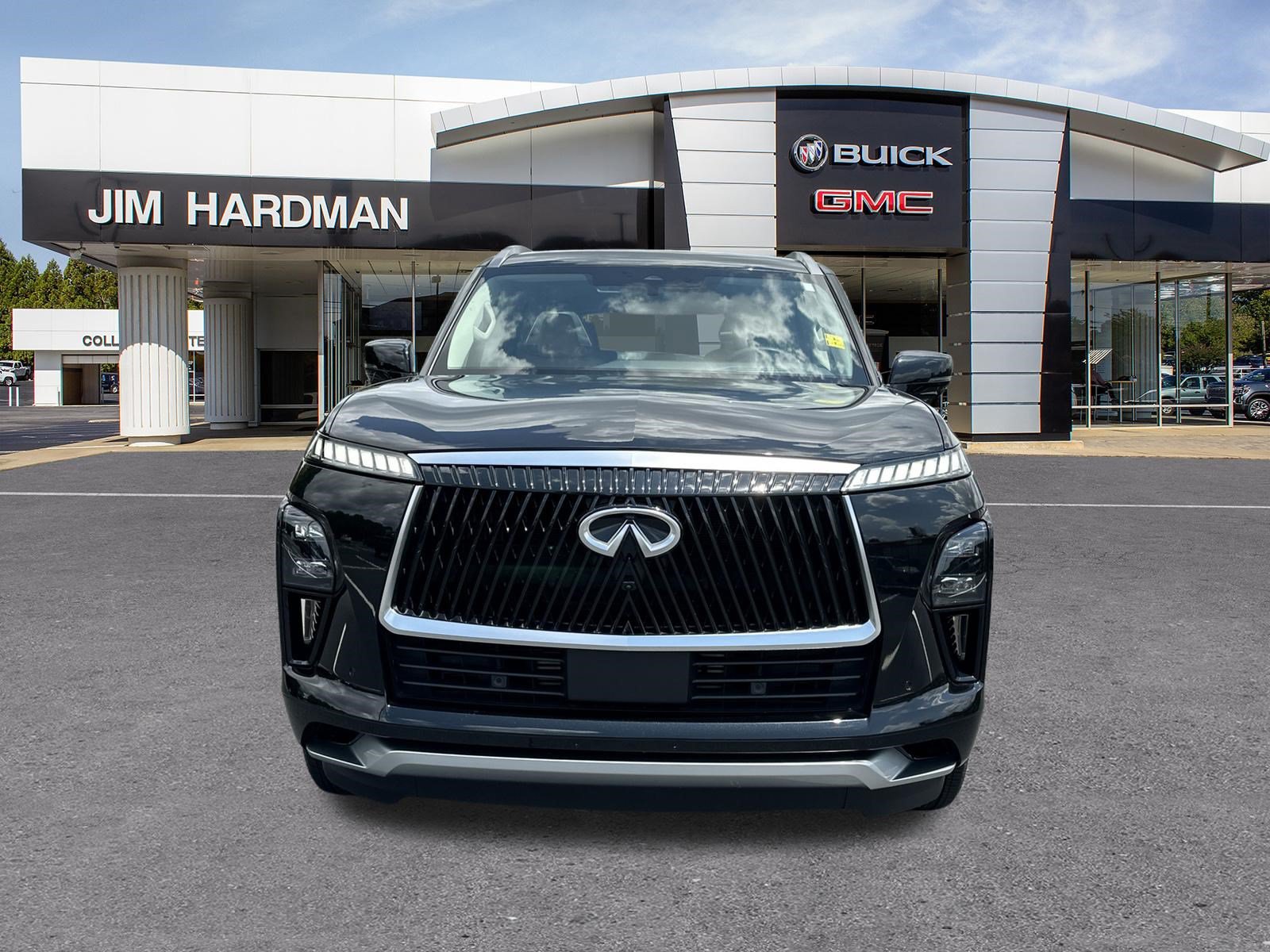 Used 2025 INFINITI QX80 Sensory AWD/4WD image 2