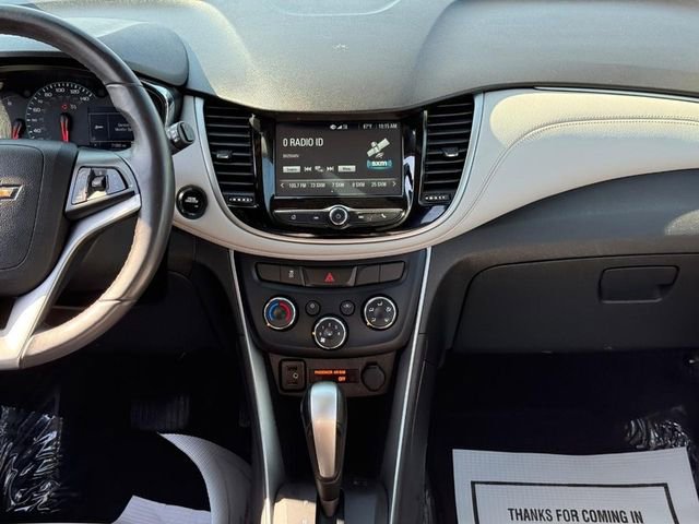 Used 2017 Chevrolet Trax LT w/ LT Convenience Package image 15