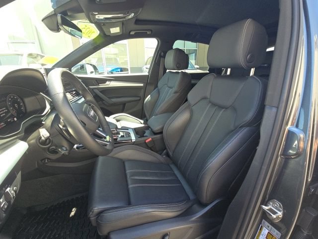 Used 2025 Audi Q5 2.0T Premium Plus w/ Premium Plus Package AWD/4WD image 11