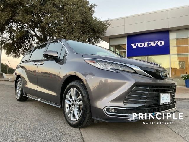 Used 2022 Toyota Sienna Limited