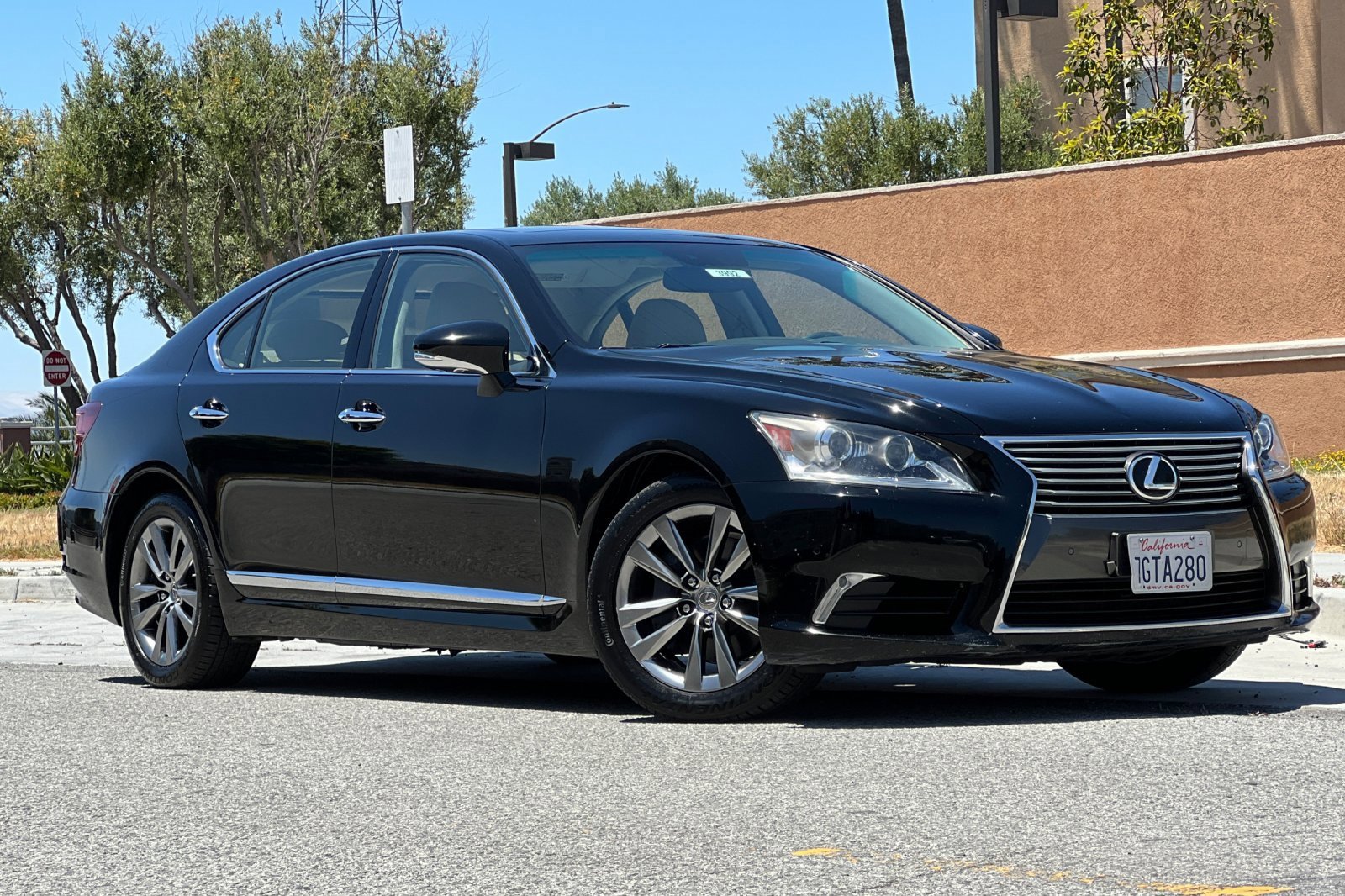 Used 2013 Lexus LS 460 460 image 2