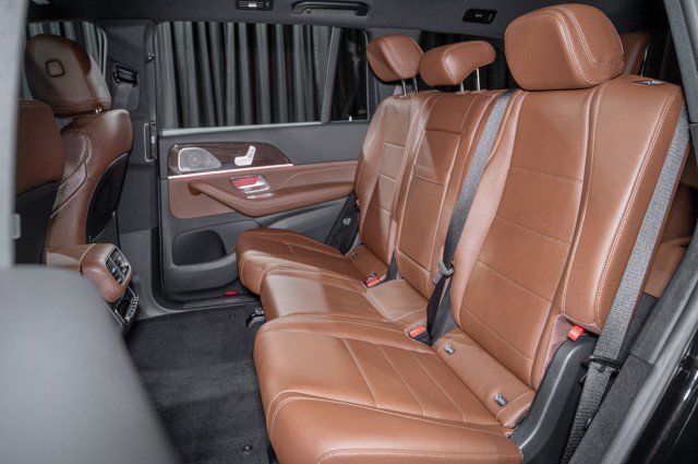 Certified 2026 Mercedes-Benz GLS 450 4MATIC image 13