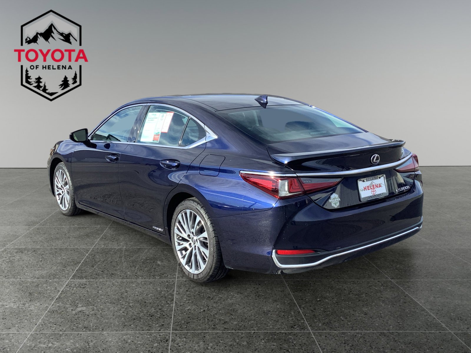 Used 2020 Lexus ES 300h w/ Premium Package image 3