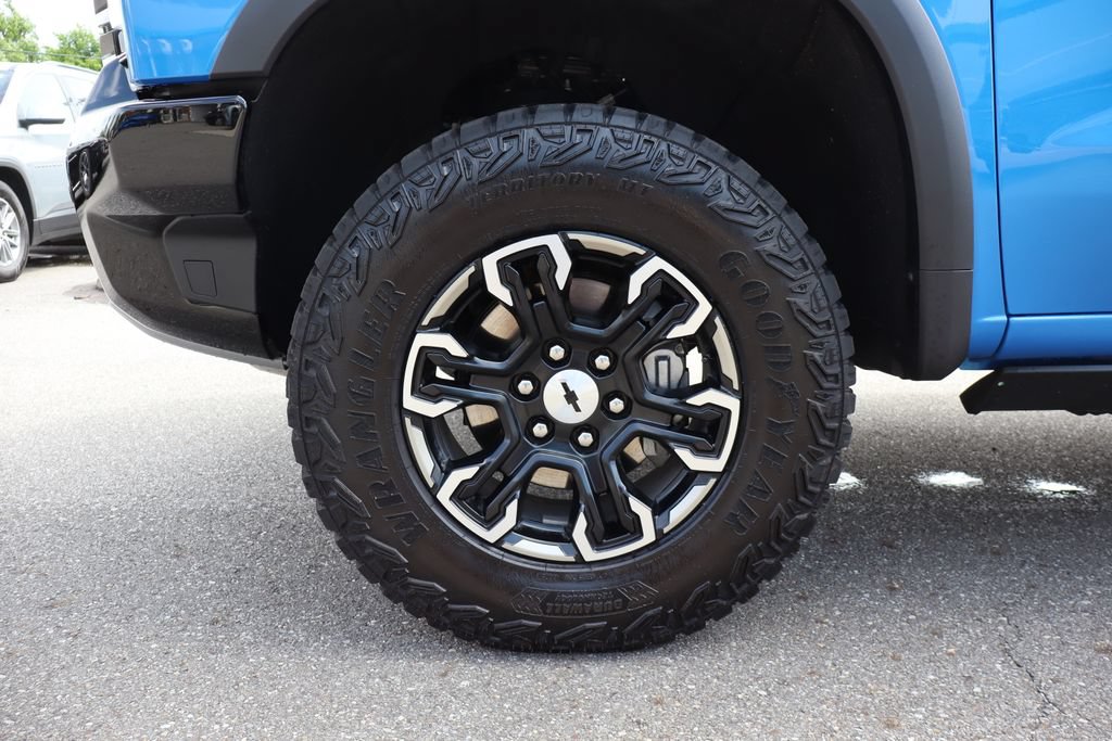 Used 2026 Chevrolet Silverado 1500 ZR2 AWD/4WD image 32