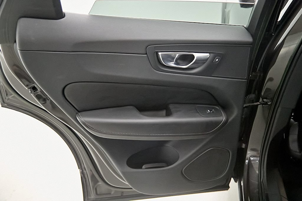 Certified 2023 Volvo XC60 B6 Ultimate AWD/4WD image 19