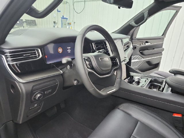 New 2026 Jeep Grand Wagoneer Summit w/ Rear Seat Video Group I AWD/4WD image 17