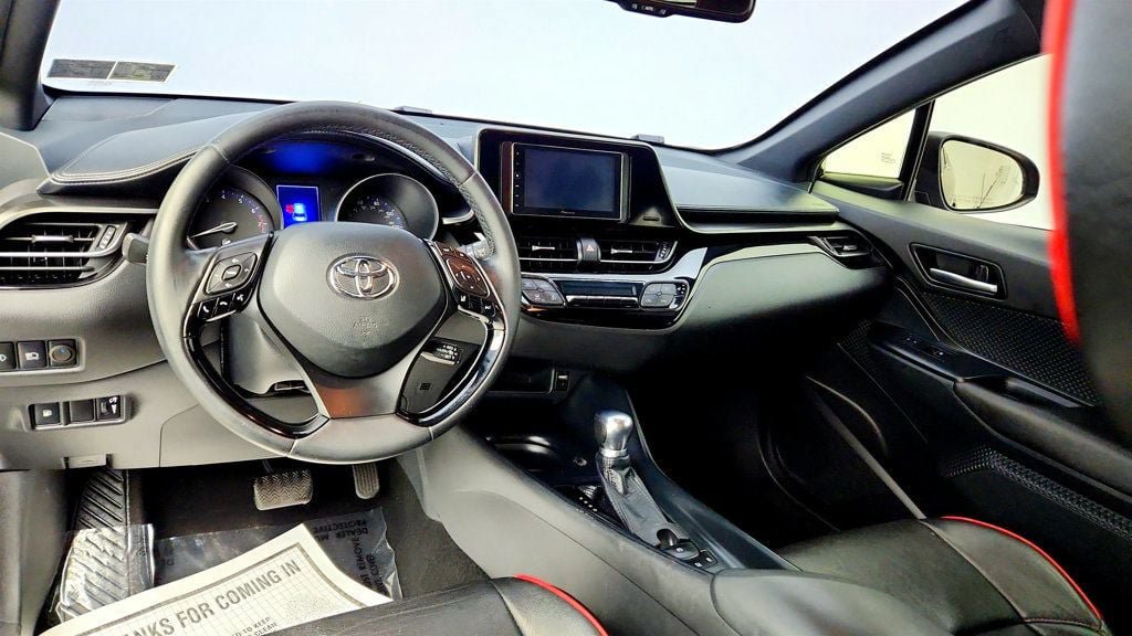 Used 2018 Toyota C-HR XLE FWD image 12