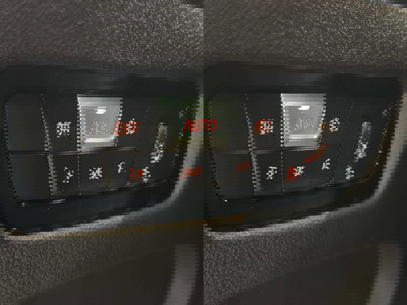 Used 2023 BMW 330i xDrive Sedan w/ Premium Package image 28