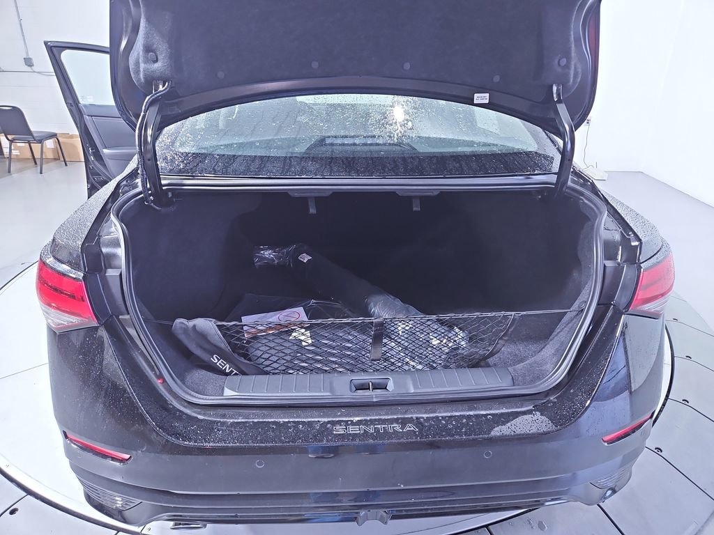 New 2025 Nissan Sentra SR w/ Midnight Edition image 22