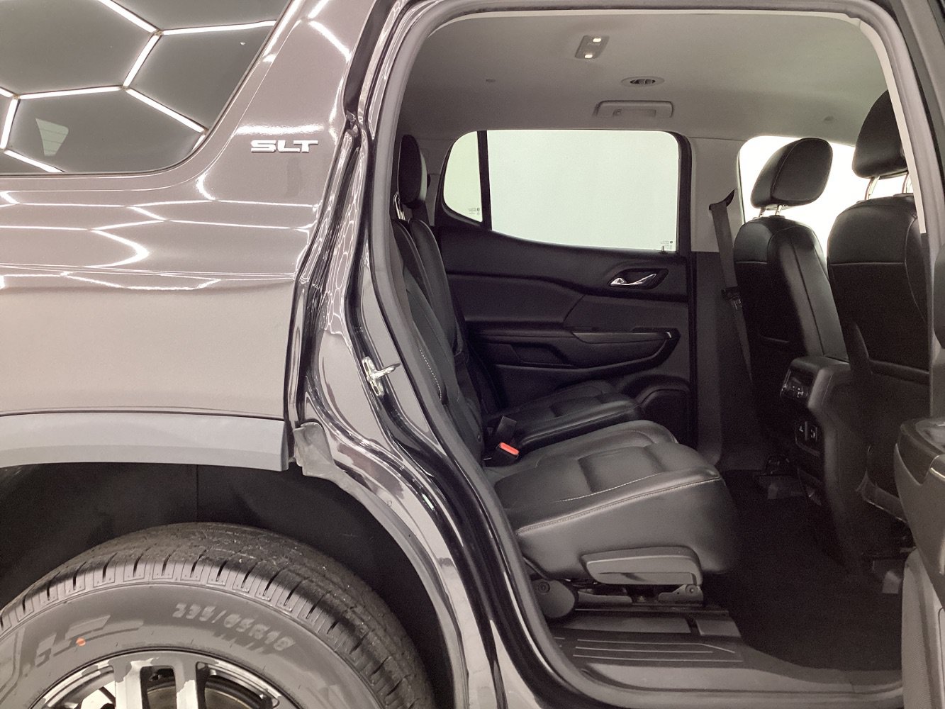 Used 2017 GMC Acadia SLT AWD/4WD image 21