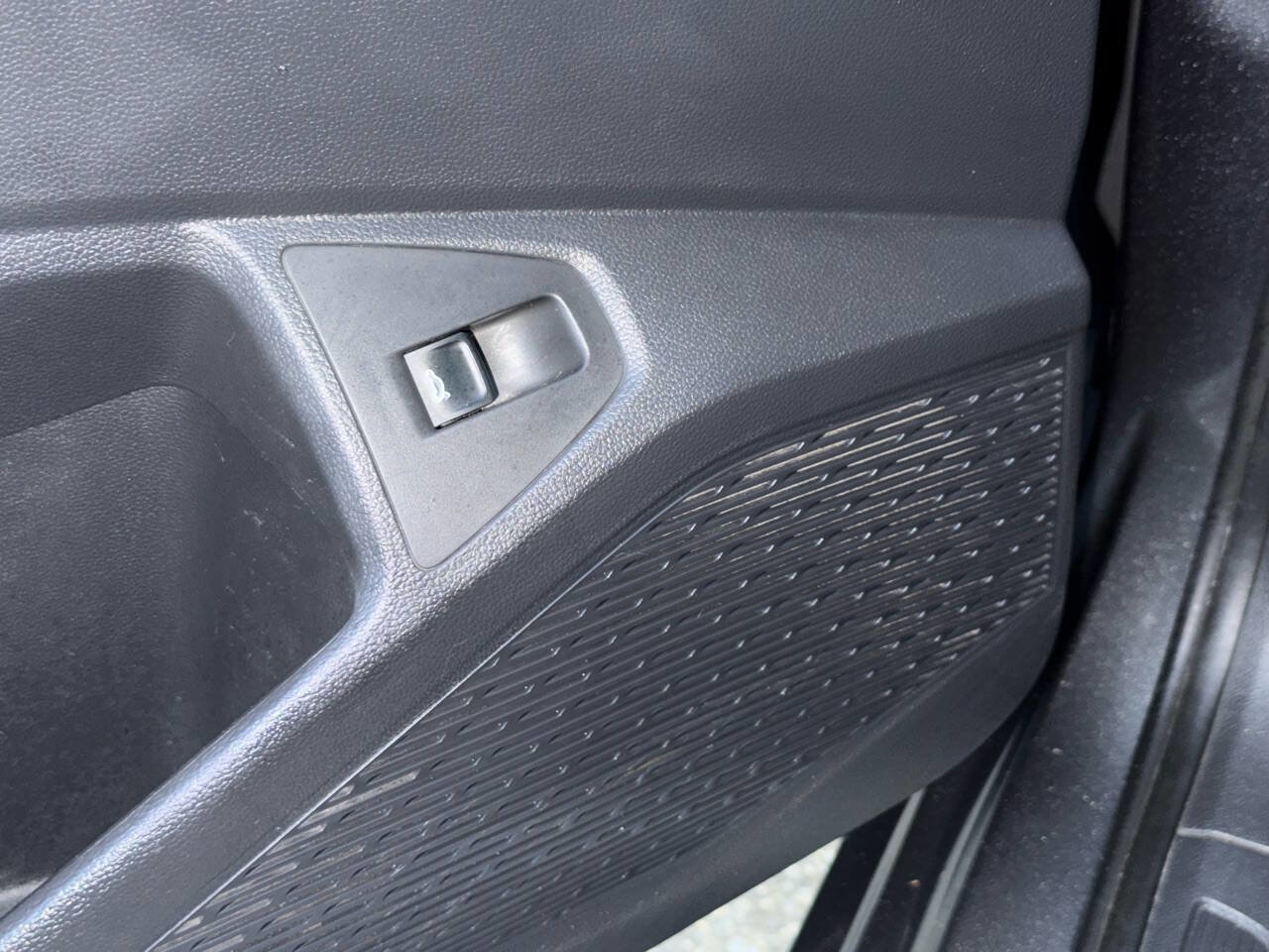 Used 2019 Volkswagen Jetta S image 39