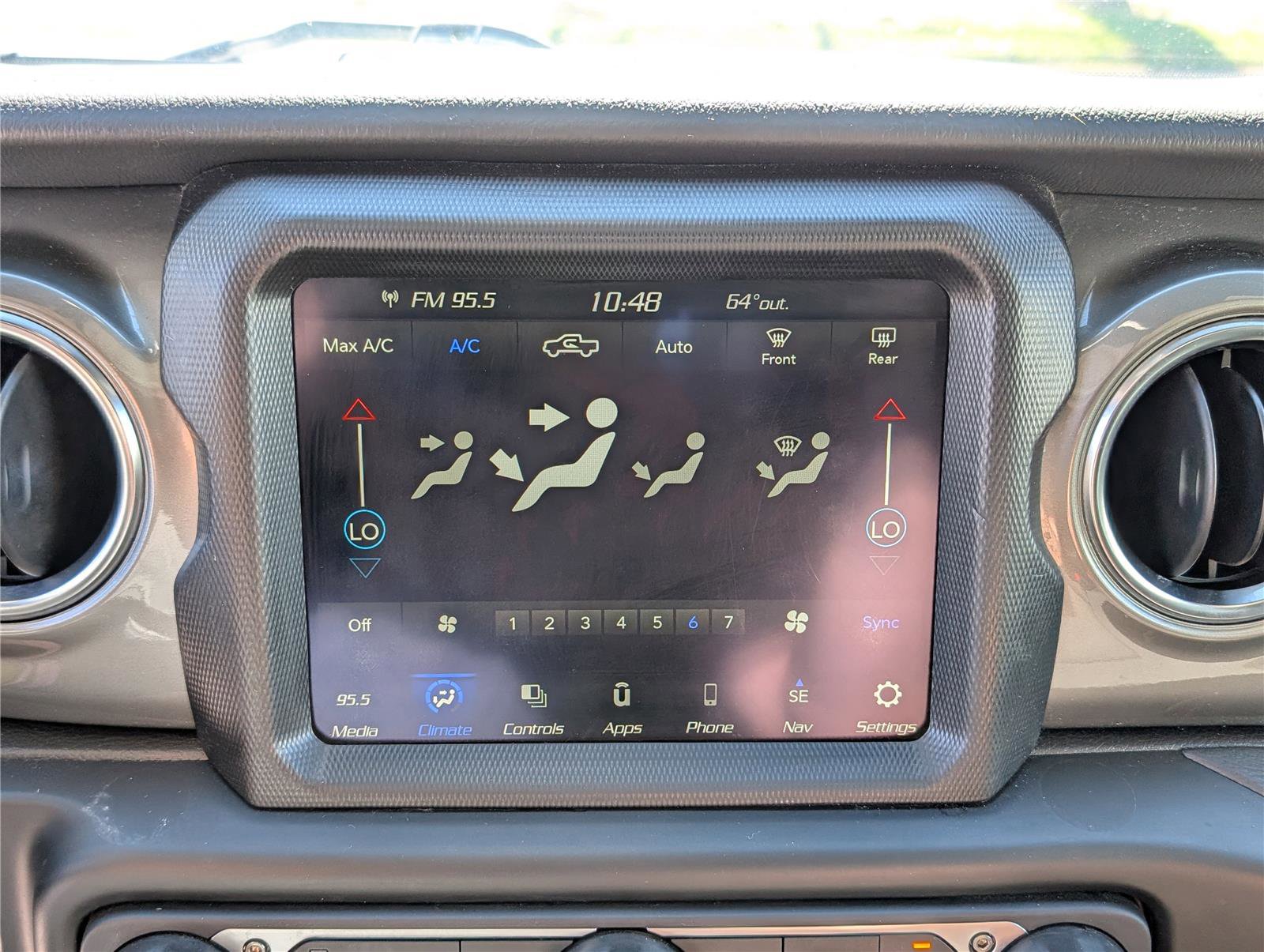 Used 2023 Jeep Gladiator Overland image 28