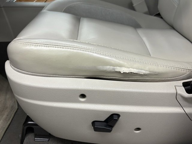 Used 2008 Chrysler Aspen Limited image 15