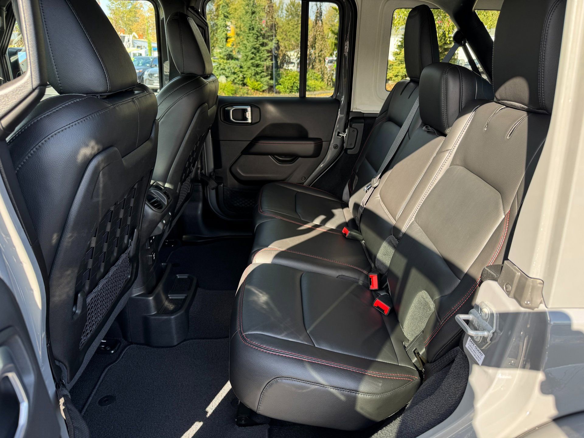 Used 2021 Jeep Wrangler Unlimited Rubicon w/ Uconnect 4C Nav & Sound Group AWD/4WD image 12
