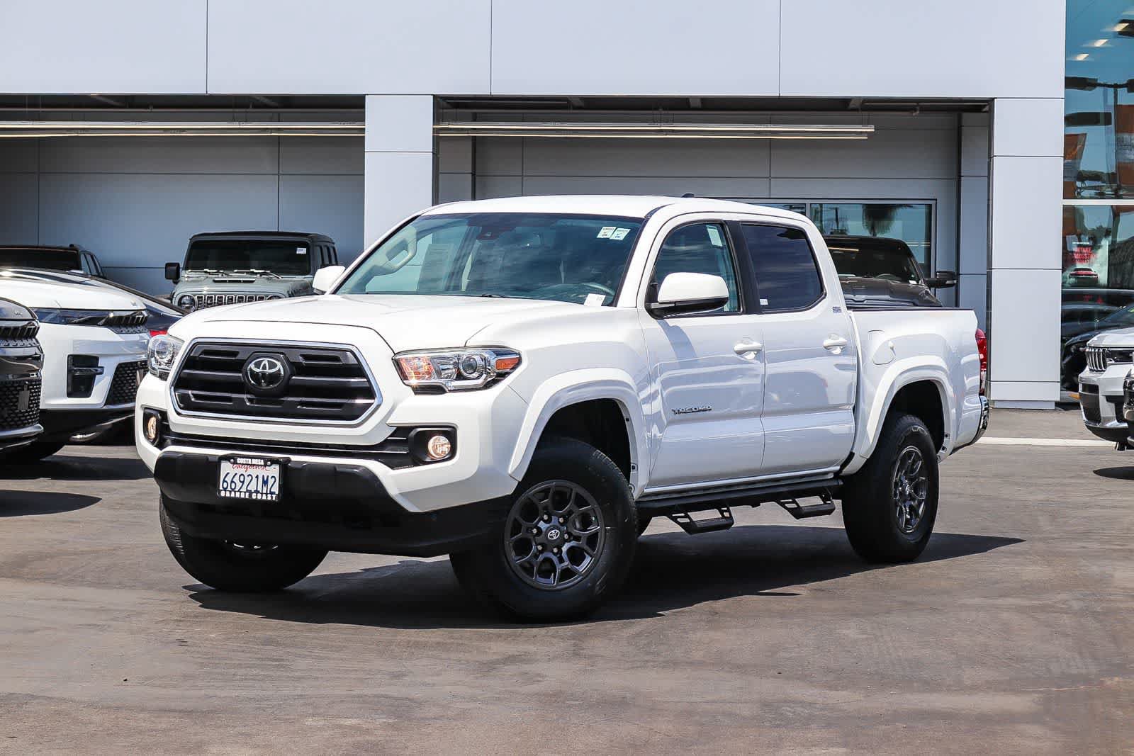 Used 2018 Toyota Tacoma SR5 AWD/4WD image 1