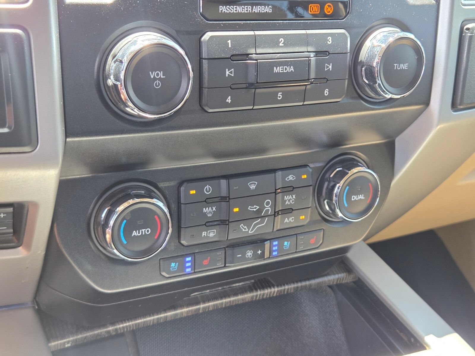 Certified 2020 Ford F250 Lariat w/ Lariat Ultimate Package AWD/4WD image 23