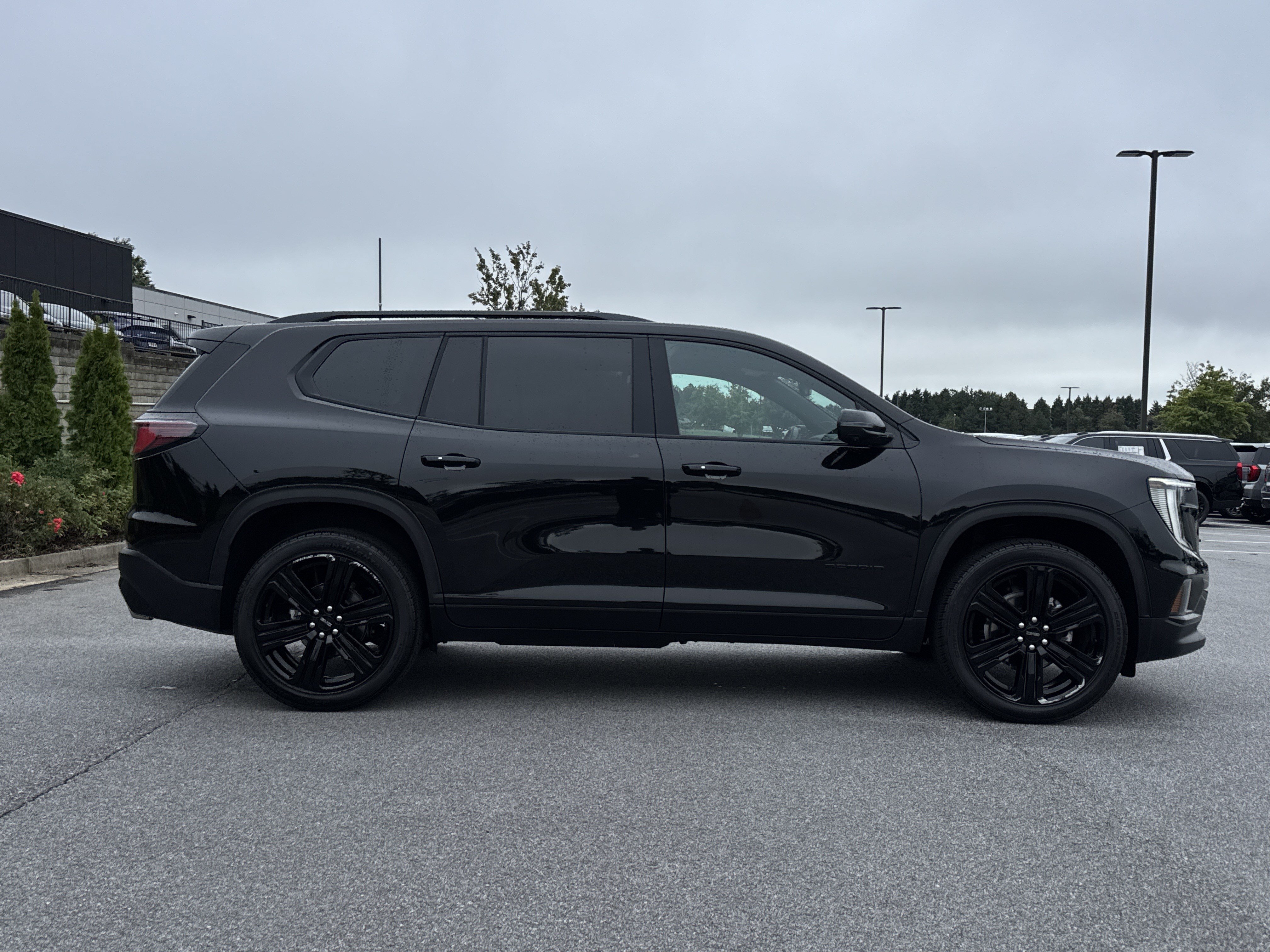 Used 2026 GMC Acadia Elevation w/ Black Edition FWD image 11