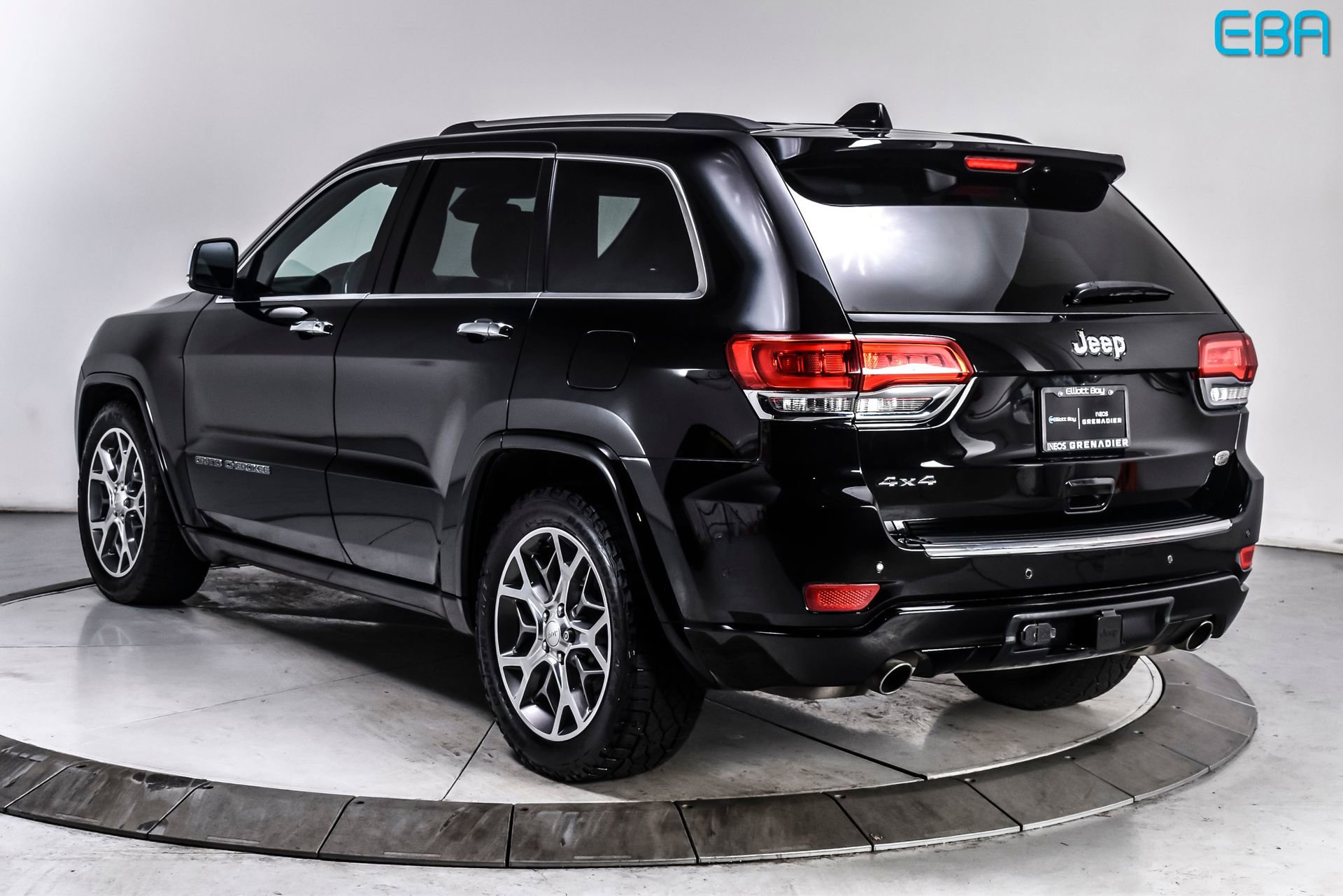 Used 2021 Jeep Grand Cherokee Overland w/ Protech Group image 4